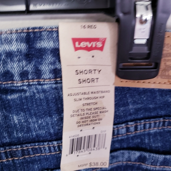 🆕️ LEVI'S Girls Shorty Shorts Size 16 - Picture 3 of 3
